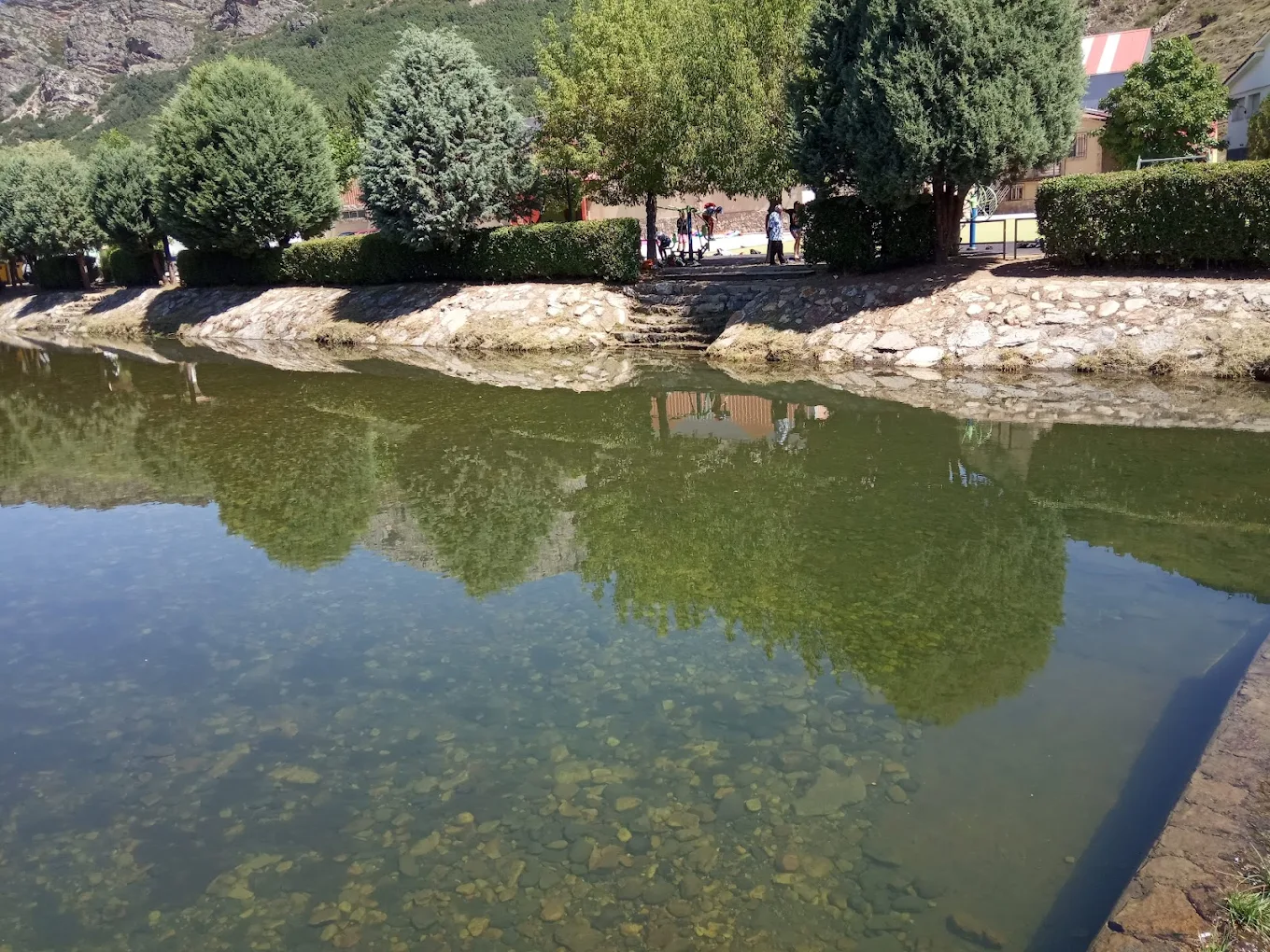 Playa Fluvial Vegacervera - Foto 1